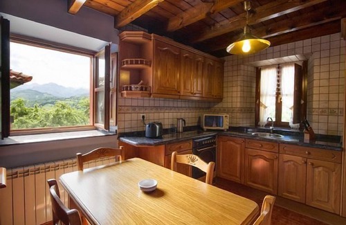 Cangas de Onis Cottage | Casa Miyares for 7 people