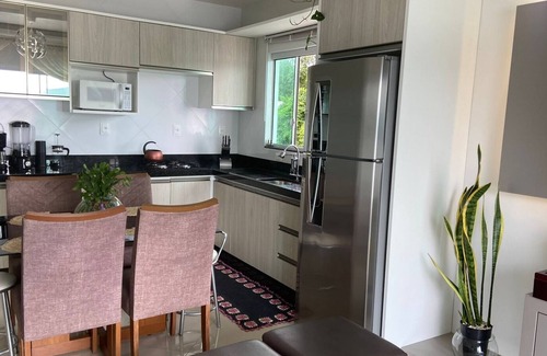 Palhoca House | Casa Moderna, de Frente ao mar c/ 3 Quartos e Piscina