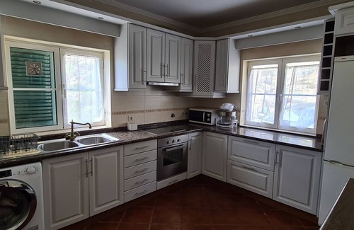 Seia House | Casa na Serra, sabugueiro