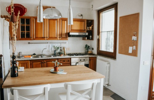 Pirri Apartment | Casa Natura Cozy Eco Flat, airport, families, Garage