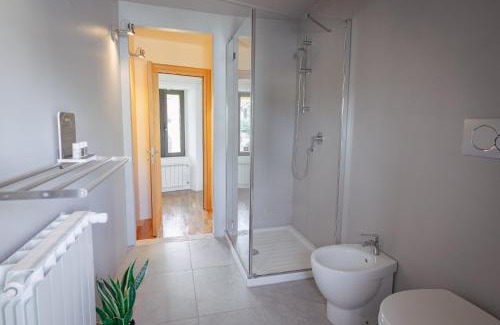 Altipiano Est Apartment | CASA OPICINA - Elegante appartamento in VILLA CARSICA