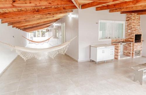 Santo Antonio Villa | Casa para até 10 pessoas com churrasqueira QF1846