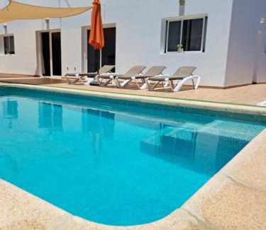 Tarajalejo House | Casa piscina privada climatizada Tarajalejo 3 habitaciones