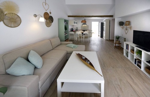 Puerto de la Cruz House | Casa Pitera - cozy bungalow in a well-kept residential area in La Paz.