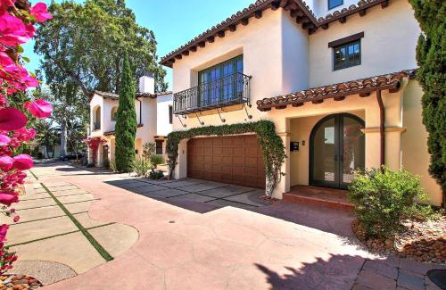 West Beach House | Casa Playa