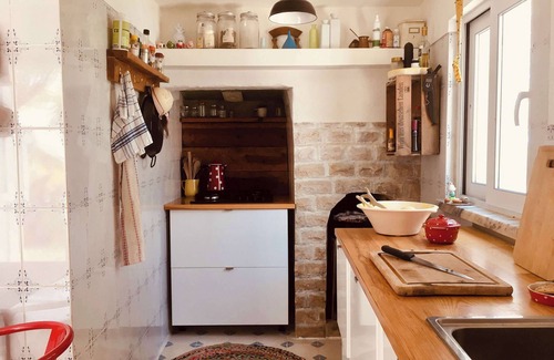 Lourinha House | Casa Cao Verde Peaceful Country Retreat with Garden BBQ and Sea Nearby