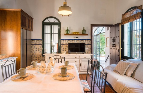 El Garrobo House | Casa Rural Los Gorriones : 25 minutes from Seville