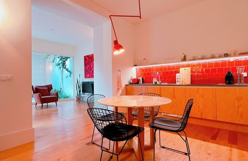 Cacilhas Apartment | Casa René, Lisbon's Hidden Gem