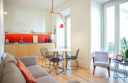 Cacilhas Apartment | Casa René, Lisbon's Hidden Gem