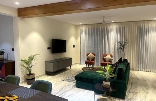 Udaipur Apartment | Casa Rio - Modern 3 BR near Fateh Sagar lake