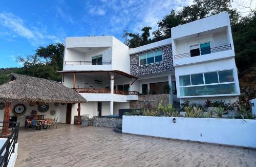 Joyas De Brisamar House | Casa Rubi