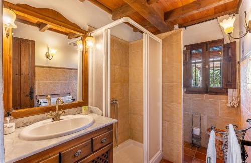 Niguelas House | Casa rural a pie de Sierra Nigüelas