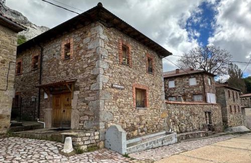 Valdorria House | Casa rural C de Caballo, Valdorria Brother Law SL