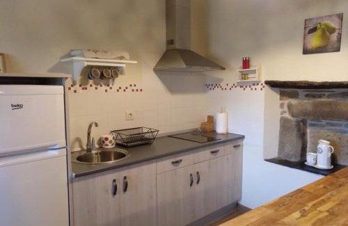 Robleda-Cervantes House | CASA RURAL Calma del Lago