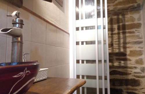 Robleda-Cervantes House | CASA RURAL Calma del Lago