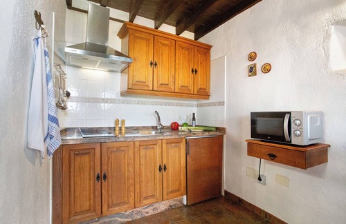 Fasnia Cottage | 'Casa Rural Cha Carmen' with Sea View, Private Terrace and Wi-Fi