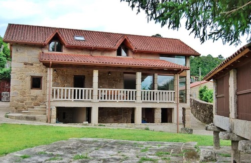 Ponteareas House | Casa rural con piscina