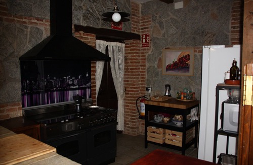 Velayos House | Casa Rural de Acogedor Estilo Castellano