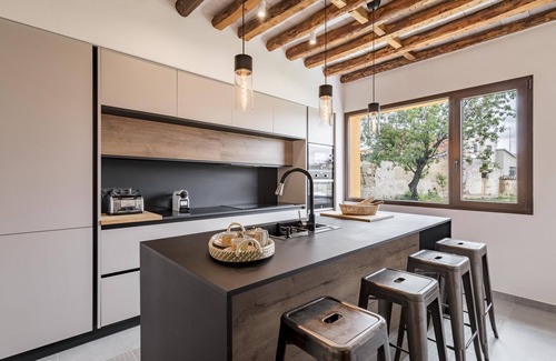 Guadamur House | Casa Rural de Ancos is a luxury urban estate of more than 400 m2