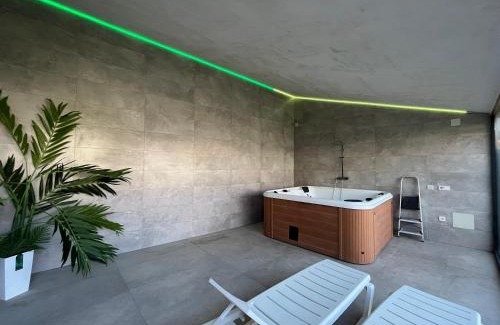 Estacion de Chinchilla House | Casa rural El Jacuzzi