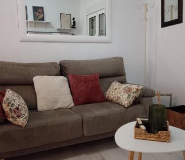 Setenil de las Bodegas Apartment | Casa Rural "Entre Costuras"