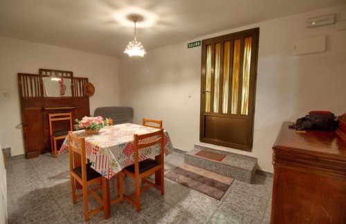 Los Valdecolmenas House | Casa Rural El Hidalgo Valdecolmenas de Arriba