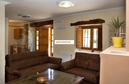 Ciguenza House | Casa Rural La Casita del Río
