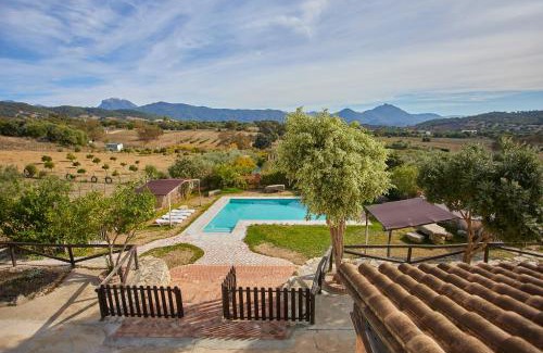 Prado del Rey House | Casa Rural " Los Cuatro Olivos"