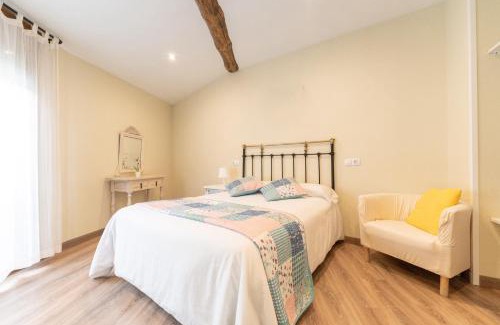 Biescas Bed & Breakfast | Casa rural MAZA especial grupos