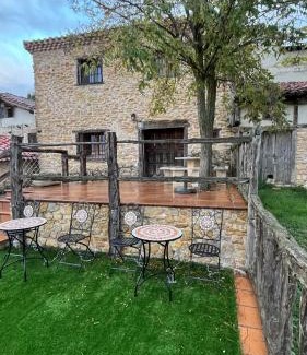 Golmayo House | Casa Rural Negua en La Cuenca, Soria