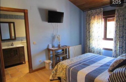 Valdepielagos House | Casa Rural San Isidro