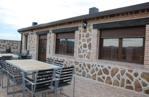 Los Navalucillos House | Casa Rural Vallecasar