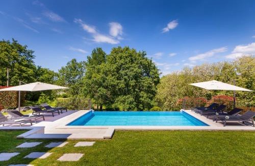 Tinjan Villa | Casa Serena