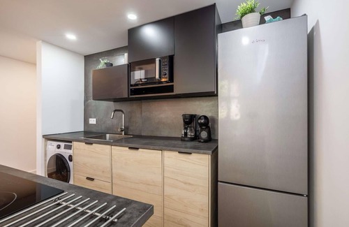 Famalicao House | Casa Sol - Private Large Pool & Nature Retreat