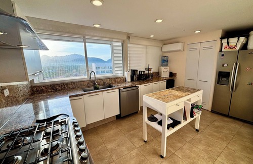 Ixtapa Condo | Casa Spadaro - Luxury Amara Beachfront Penthouse with private rooftop terrace