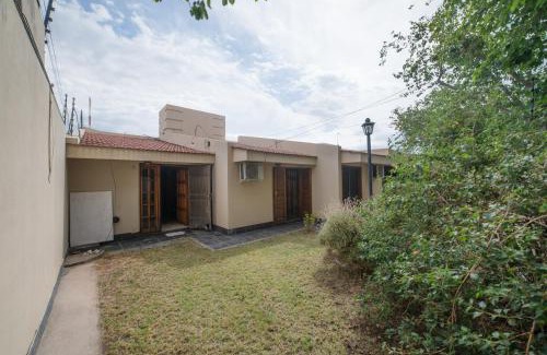 Guaymallen Bed & Breakfast | Casa Syrah B&B