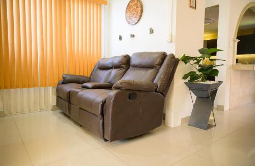 Aguascalientes House | Casa Teresita - Amplia y cómoda en zona tranquila y bien conectada