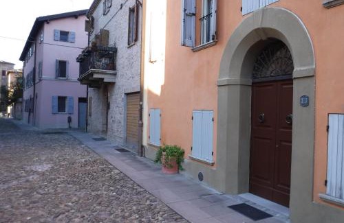 Castelvetro di Modena Apartment | casa vacanze asia