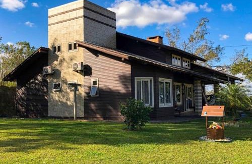 Praia Grande Ski Chalet | Casa Vale das Laranjeiras