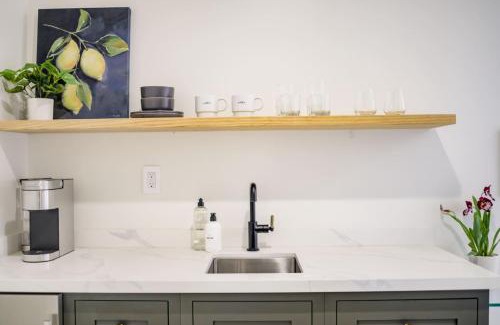 Upper East Apartment | Casa Valerio - Boutique Suites in Downtown Santa Barbara