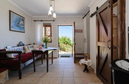 Kastellos House | Casa Vasilia Traditional Home