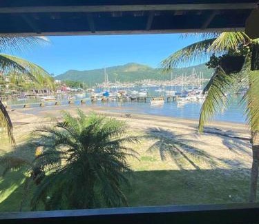 Marinas House | Casa Verde à Beira-Mar