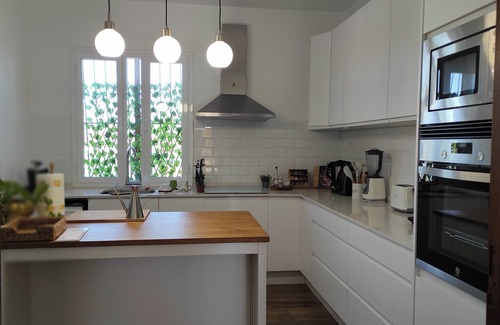 Llano de Brujas Cottage | Casa Verna tú Escapada Ideal en Familia o Grupo; Actividades, Jacuzzi y Barbacoa