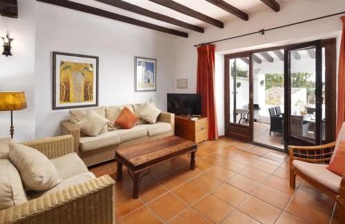 Oasis del Capistrano House | Casablanca 38 Oasis Properties