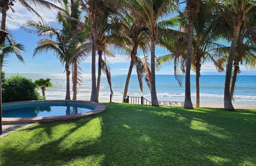 Las Pocitas House | CasaPia in front of the Sea! Mancora.
