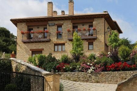 Eraul House | Casar Rural Lazkua I-II