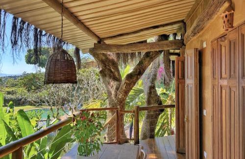 Ilhabela Historical Center House | Casas D’Água Doce - Casa da Árvore