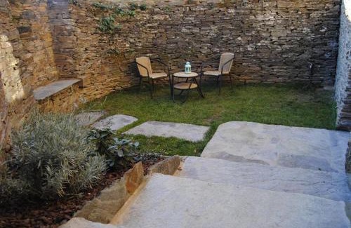 Samos House | Casas de Outeiro