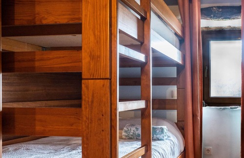 Cumeeira House | Casas Do Favacal - a traditional Xisto house