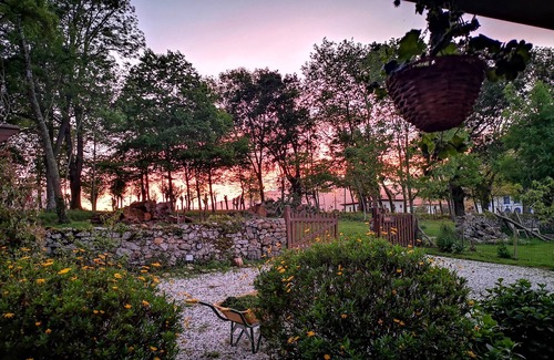 Peruyes Ski Chalet | Casas Rurales Entre Castaños. Asturias.2 Casas Entre el mar y la Montaña